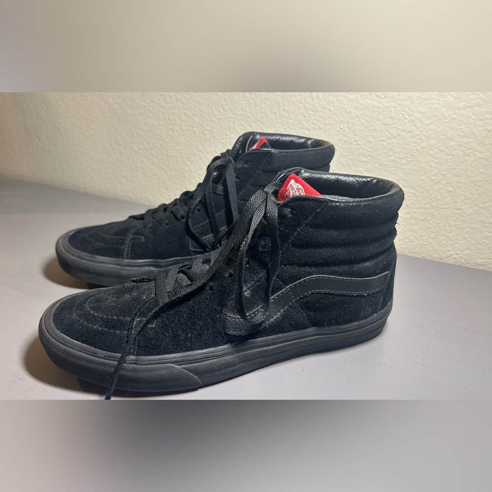 Vans Men's Black High-Top Sneakers with Red Accents - Picture 2 of 7